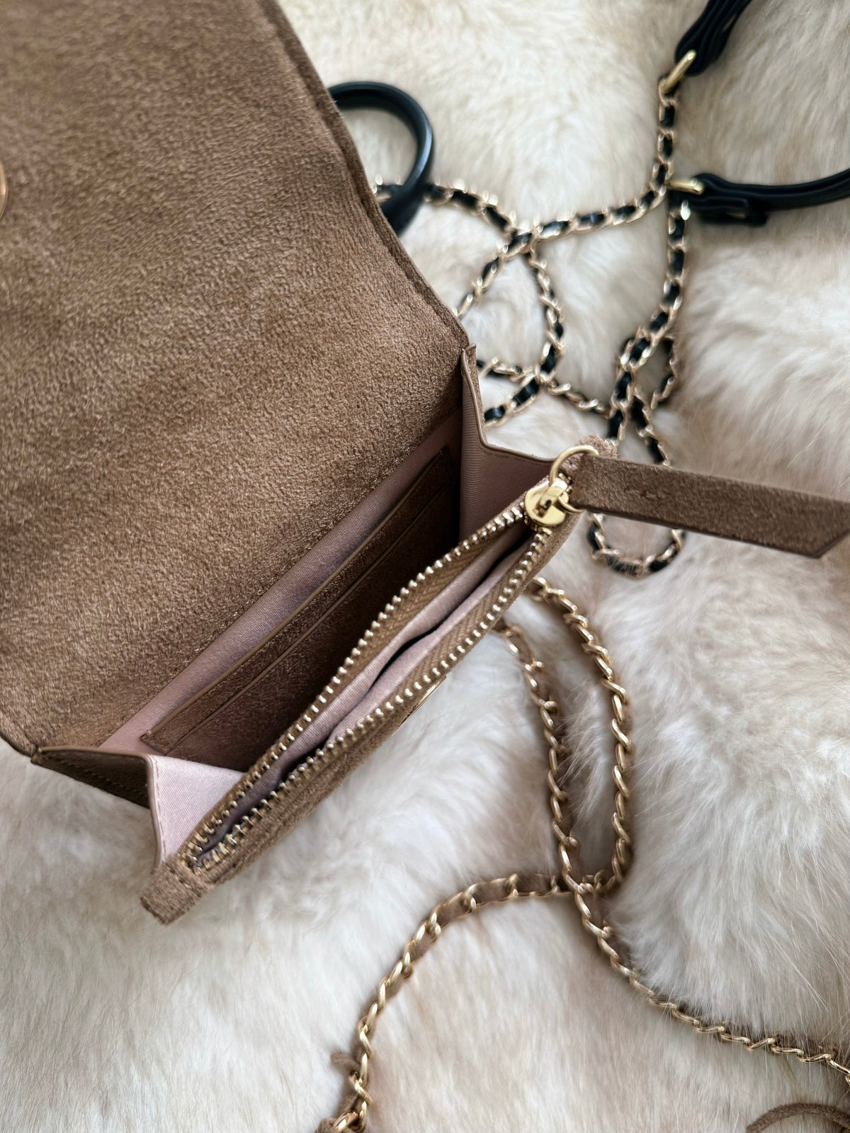 【予約】Quilted leather logo mini bag(11月上旬発送予定)
