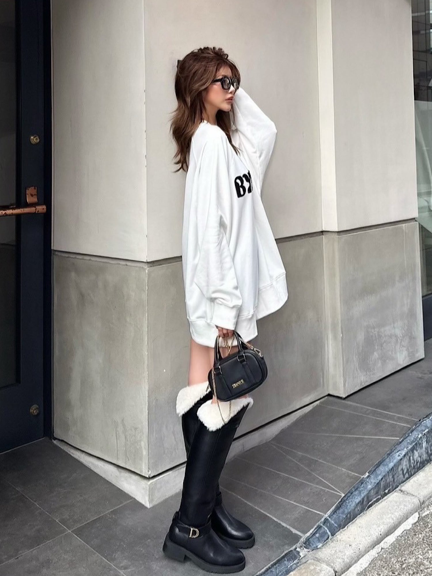 Sagara embroidery sweat tops