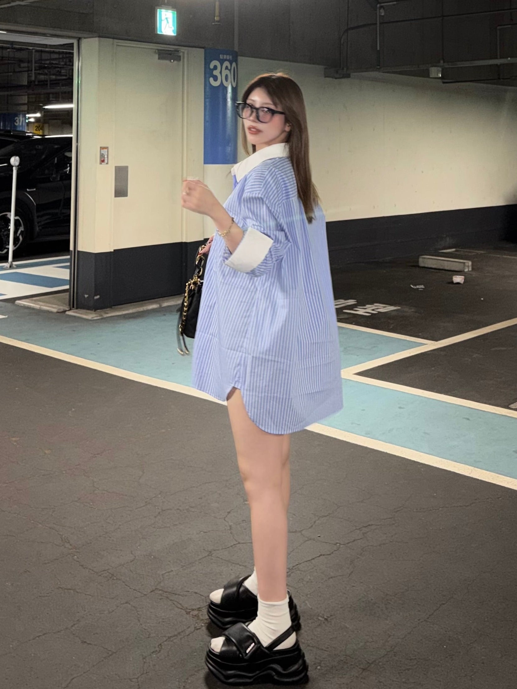 Logo tape loose shirts