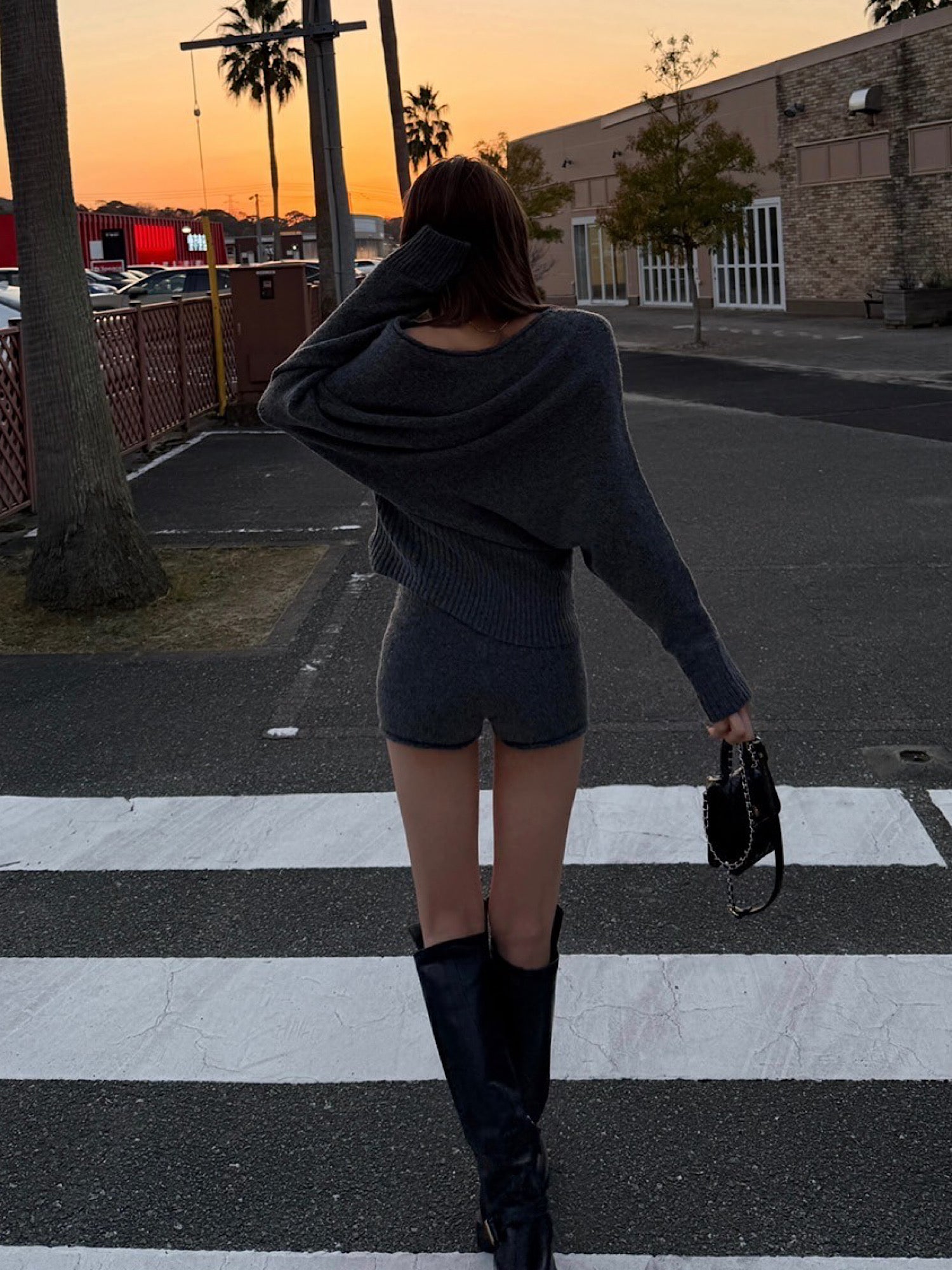 【予約】Asymmetry neck knit✕Knit shorts SET UP(1月上旬〜2月下旬発送予定)