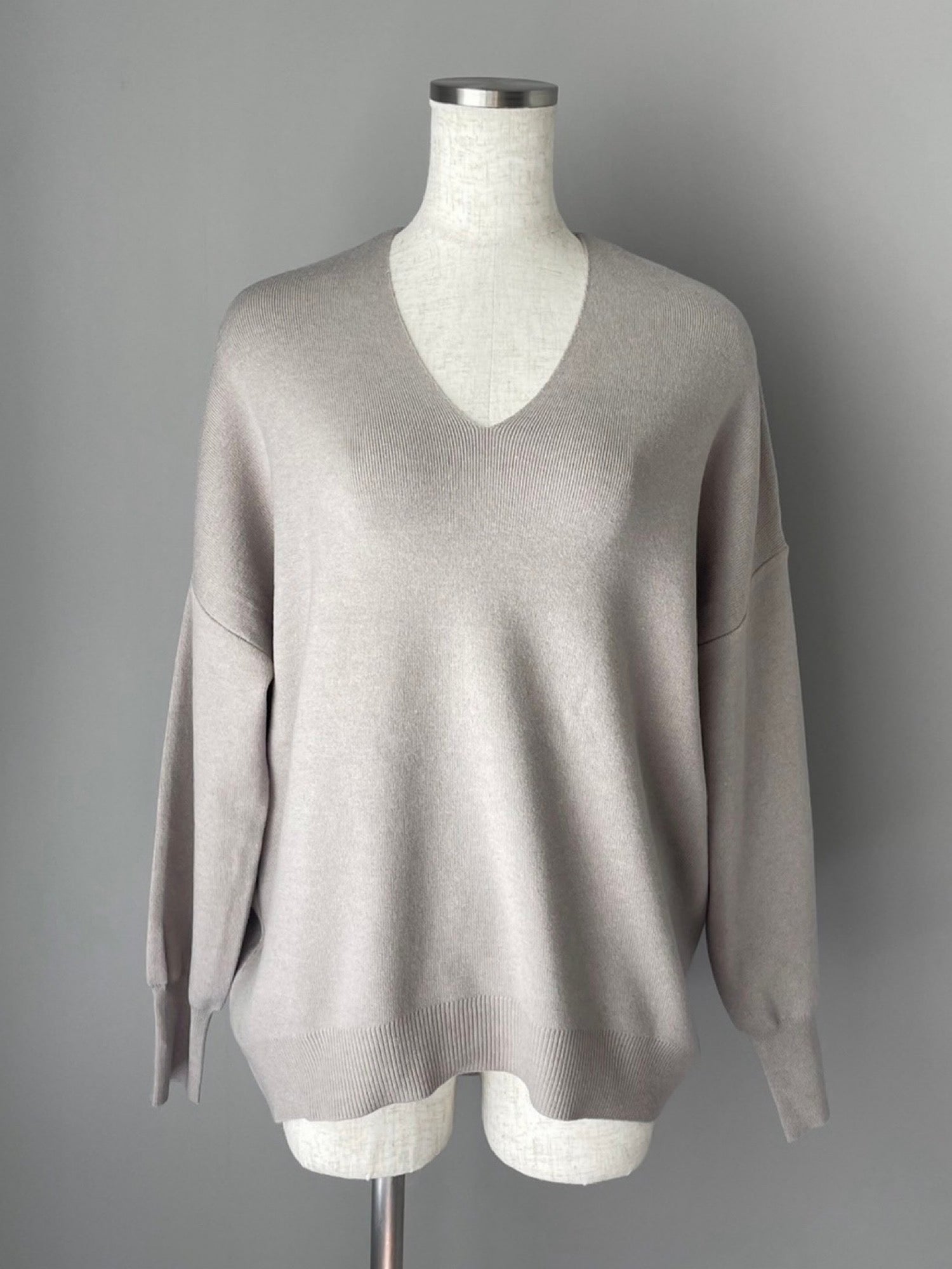 Loose Vneck color knit