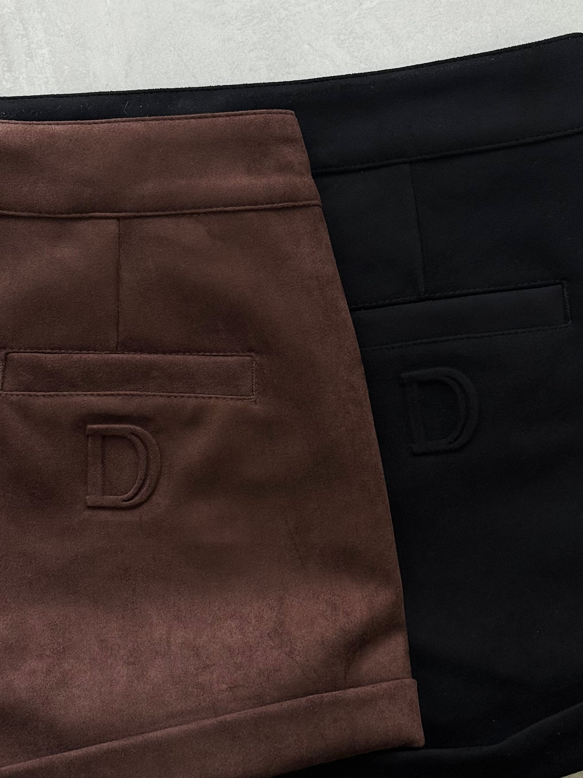 Eco suede shorts(SETUP着用可)