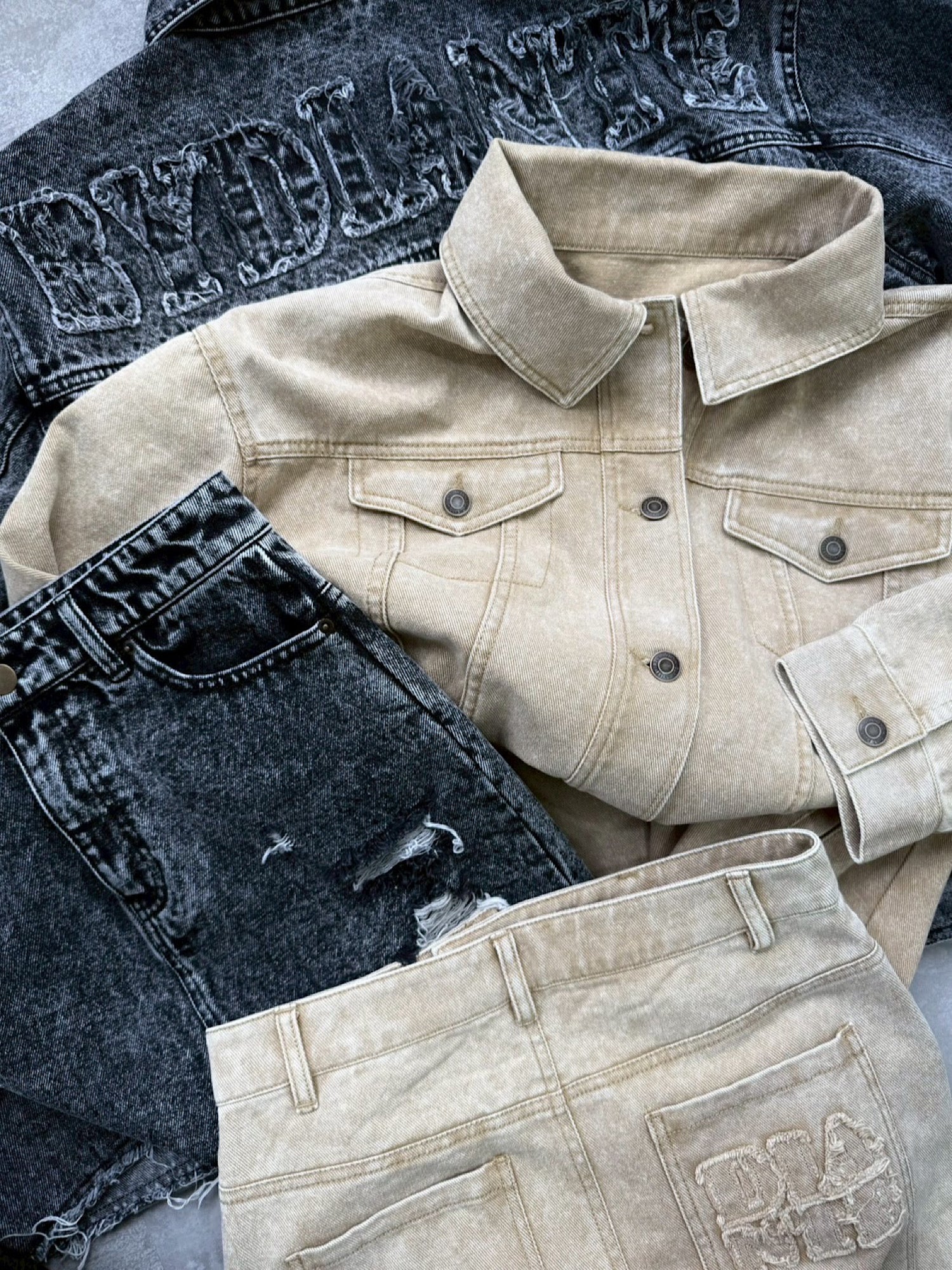 Chemical wash denim jacket（SET UP着用可）