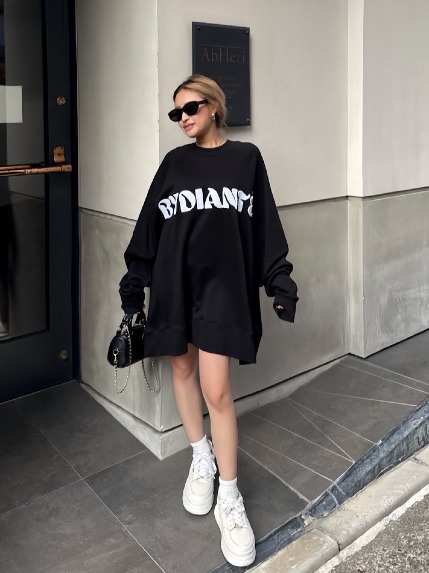 Sagara embroidery sweat tops