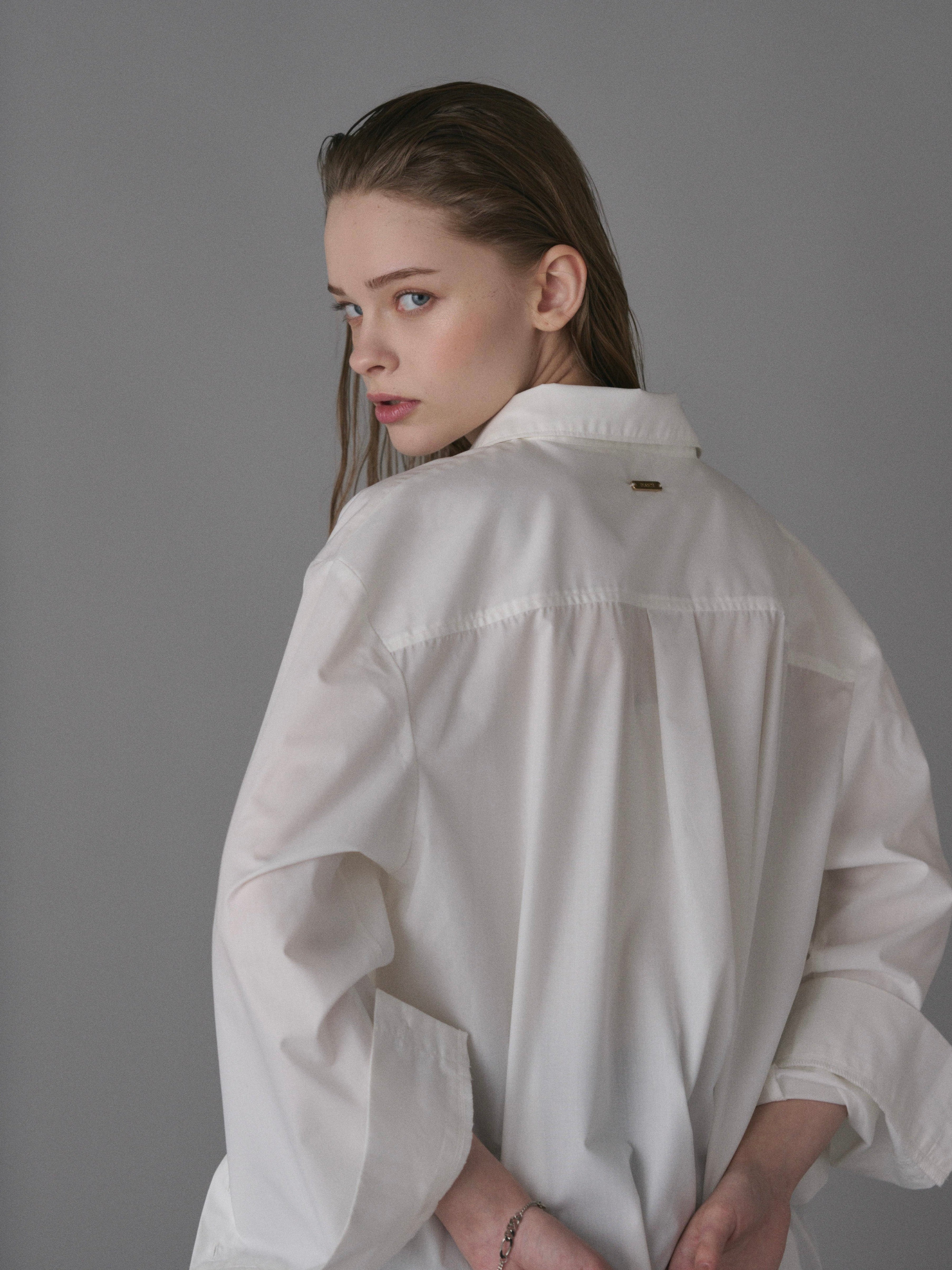 Logo tape loose shirts
