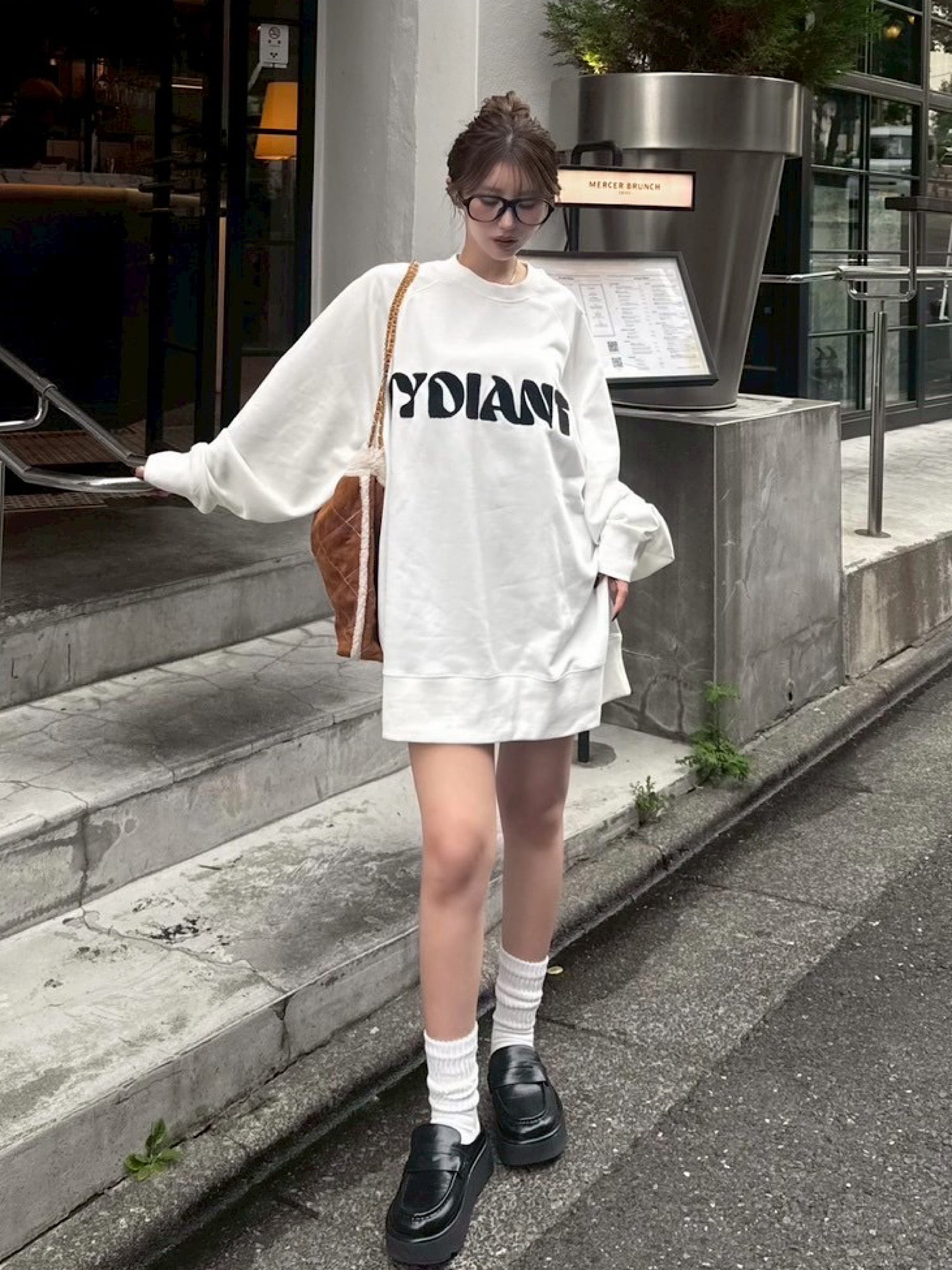 Sagara embroidery sweat tops