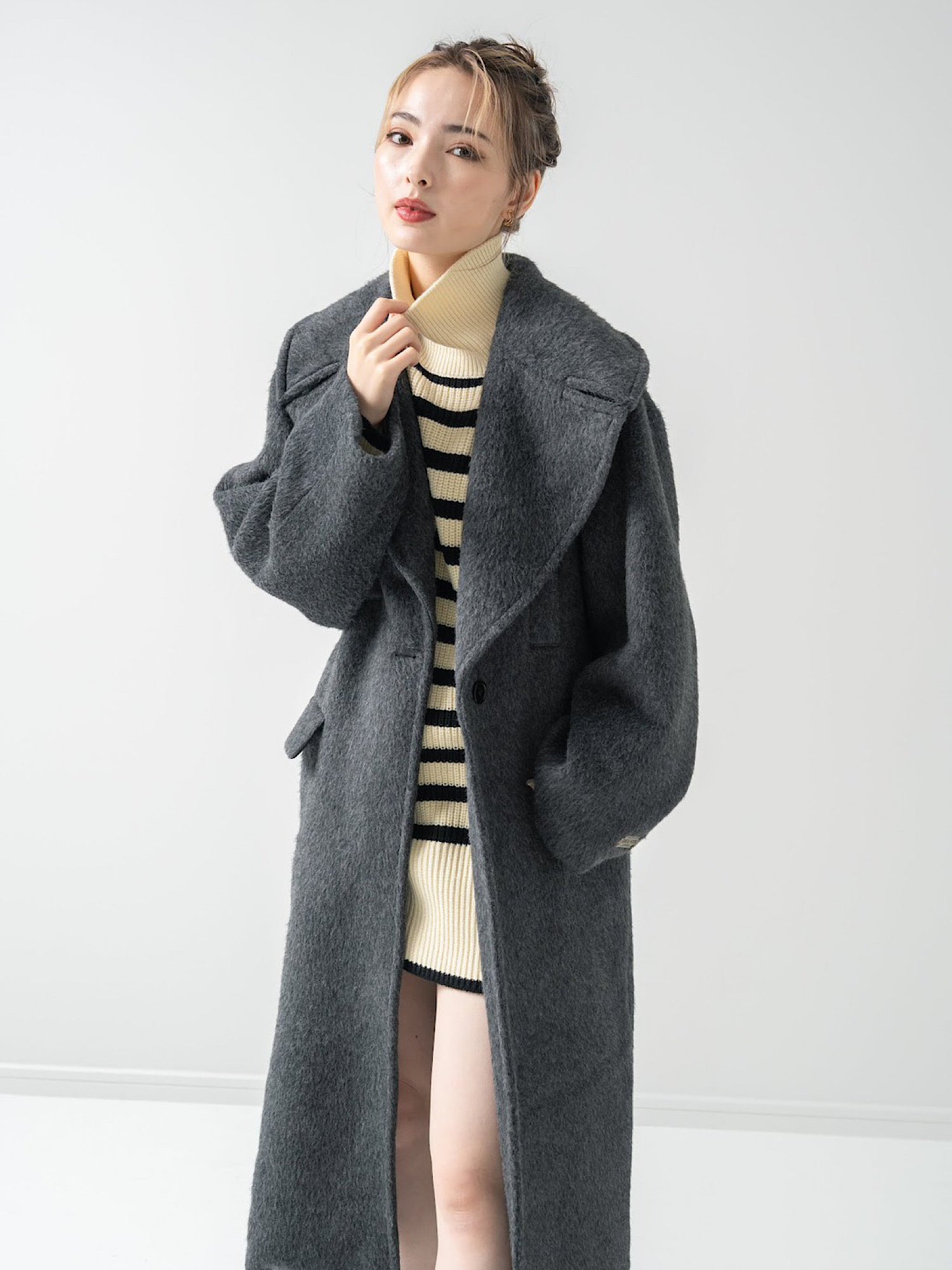 Design pocket wool maxi coat