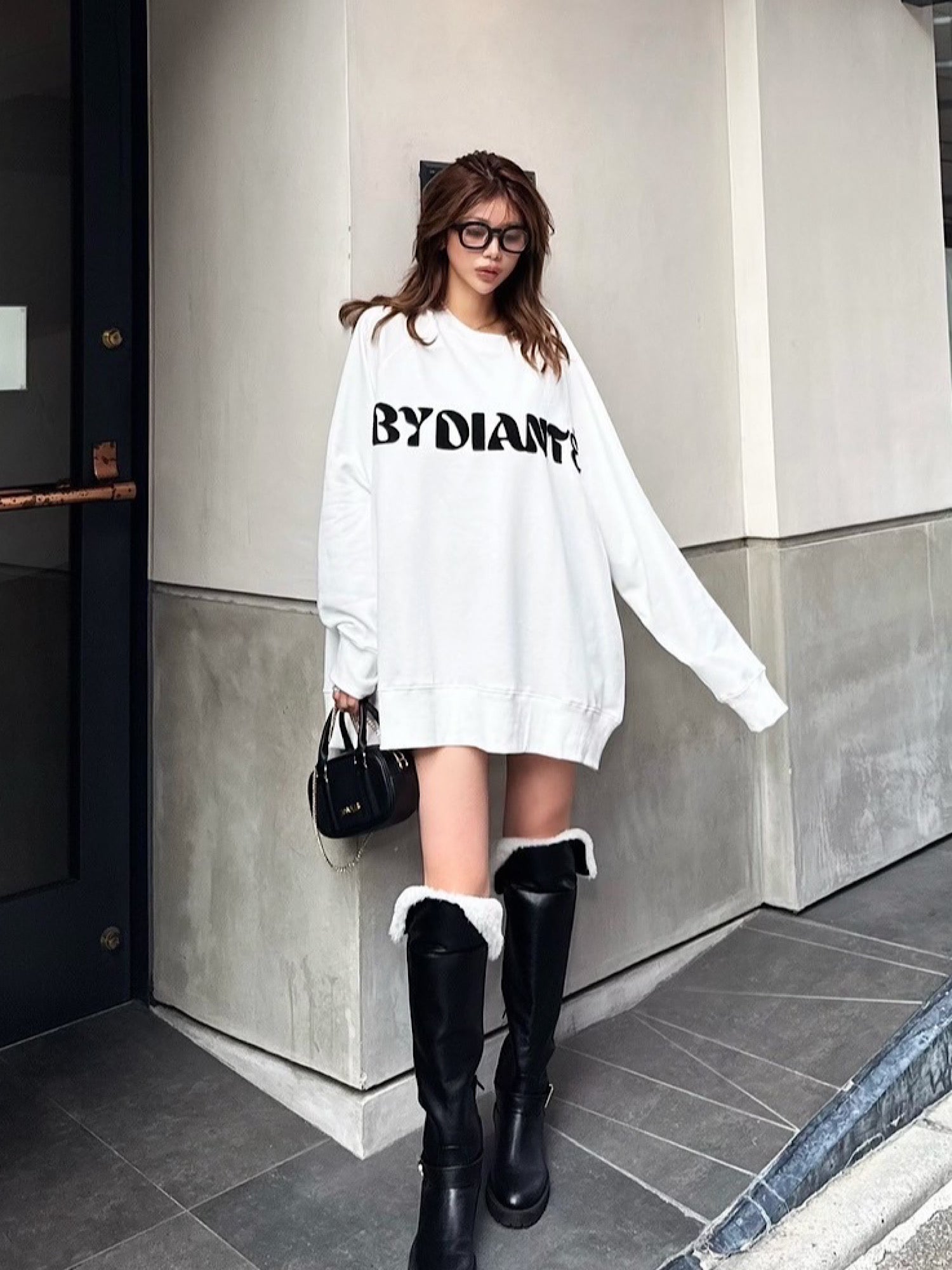 Sagara embroidery sweat tops