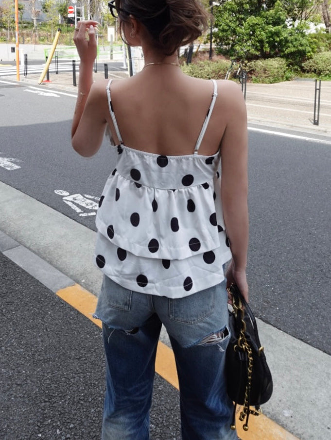 Back damage loose denim