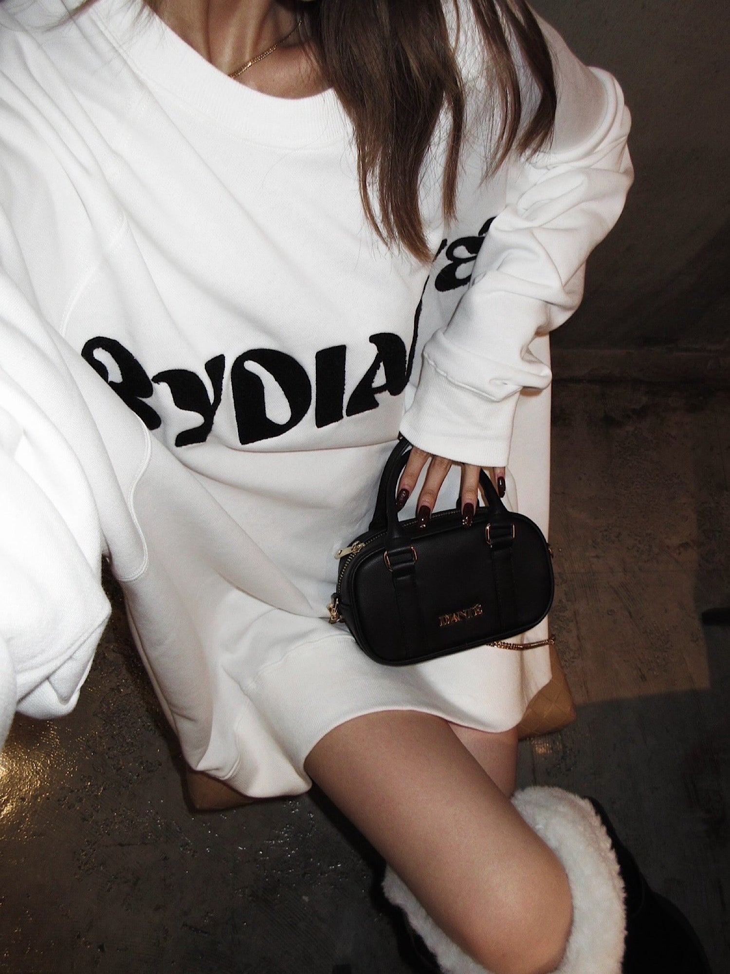 Sagara embroidery sweat tops