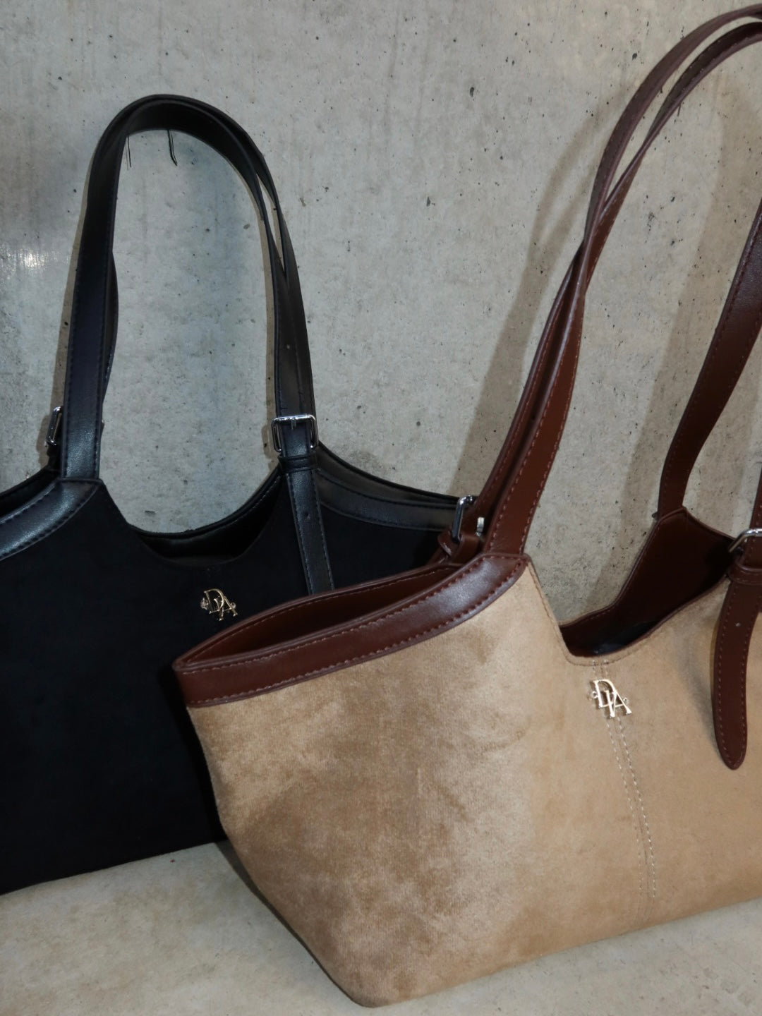 【予約】Suede shoulder bag(8月下旬発送予定)