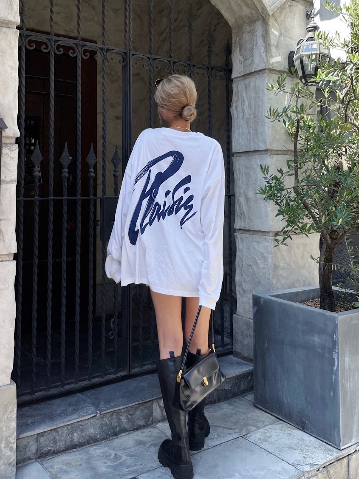 Cursive writing long sleeve Tee