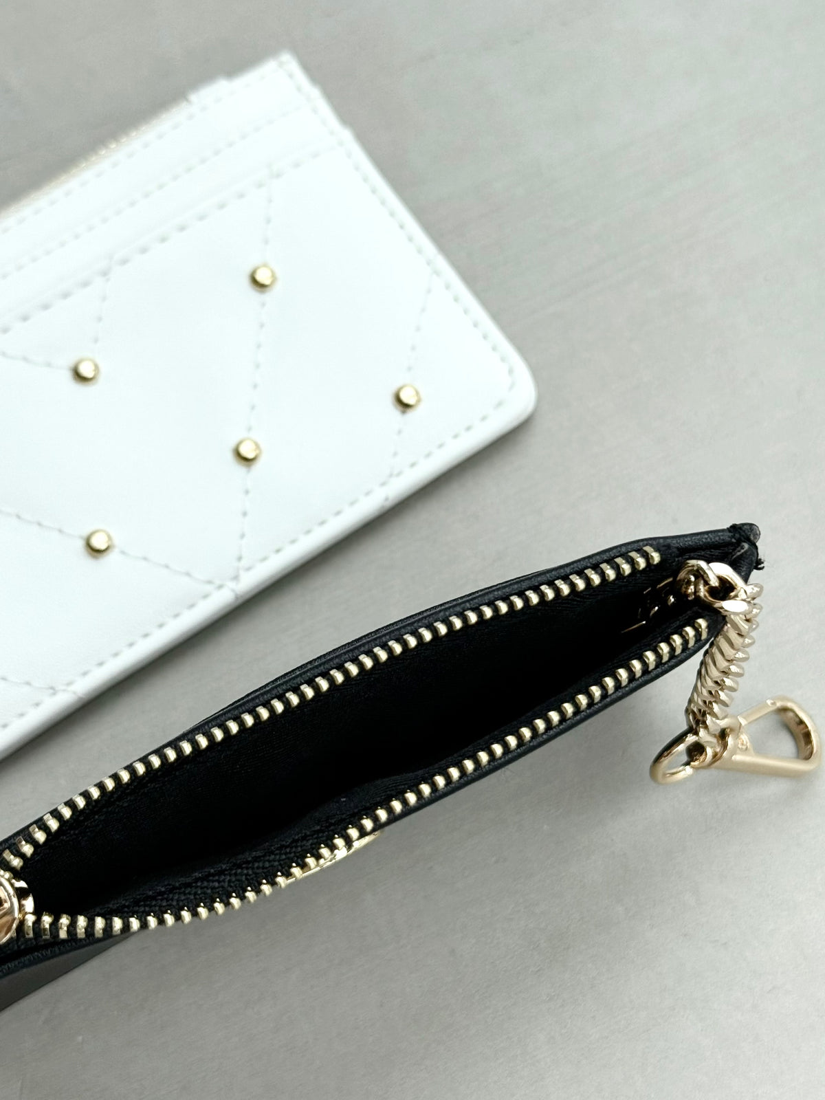 Studs eco leather card case