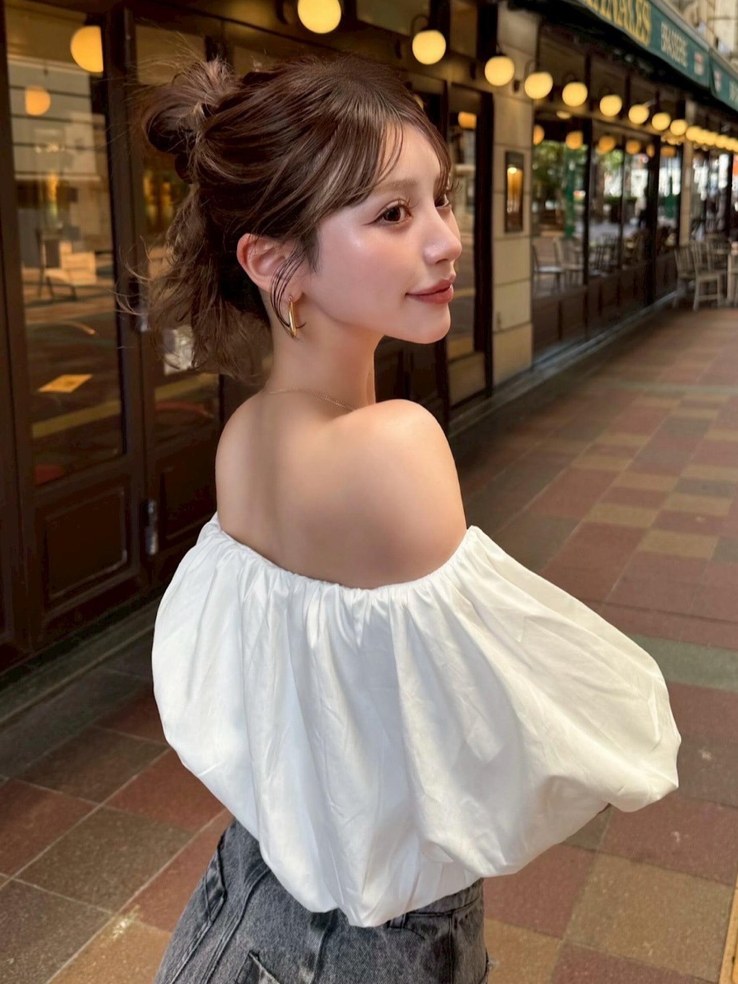 Off shoulder volume shirts