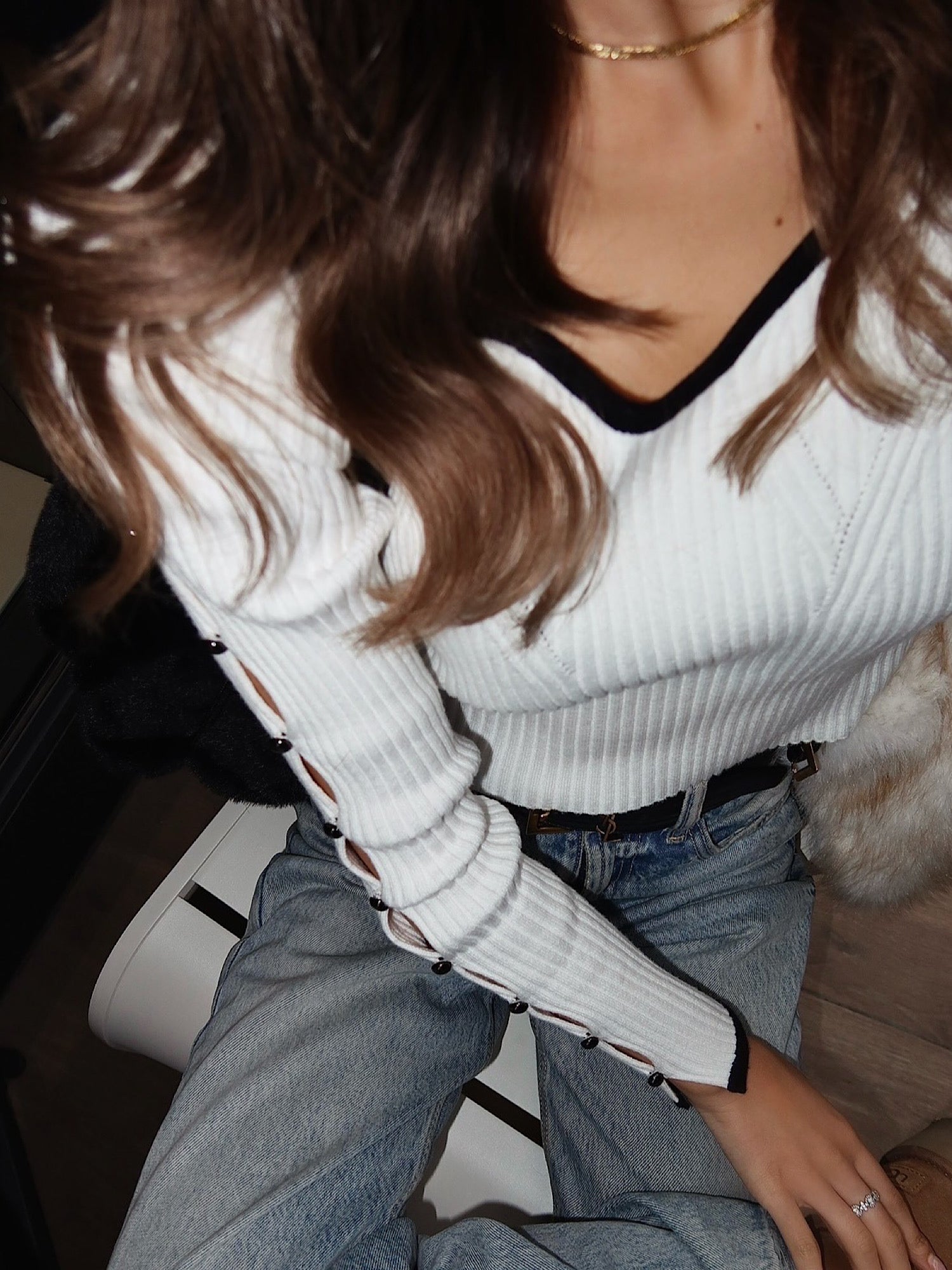 Button sleeve decorate knit