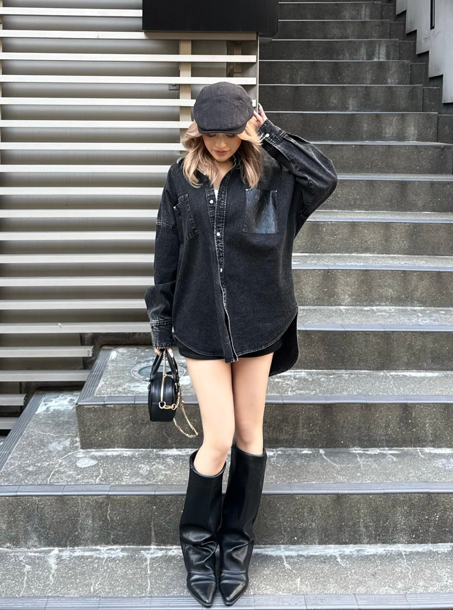 【予約】Leather pocket denim loose shirts(4月中旬〜下旬発送予定)