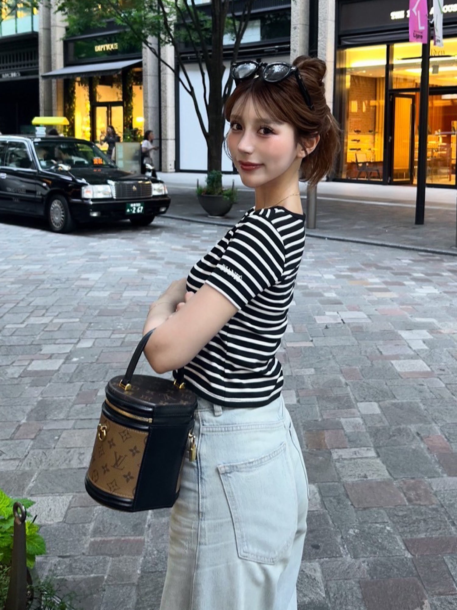 Asymmetry neck half sleeve tops