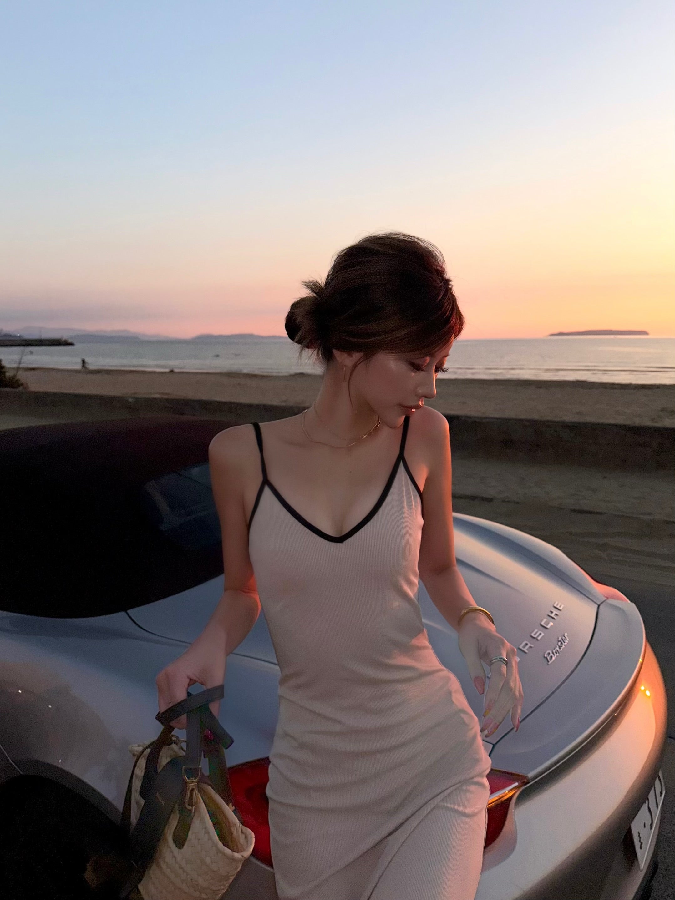 Bicolor piping cami-dress