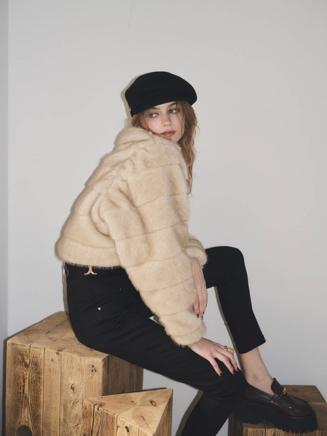 【予約】Premium eco fur switching coat(10月上旬〜11月中旬発送予定)