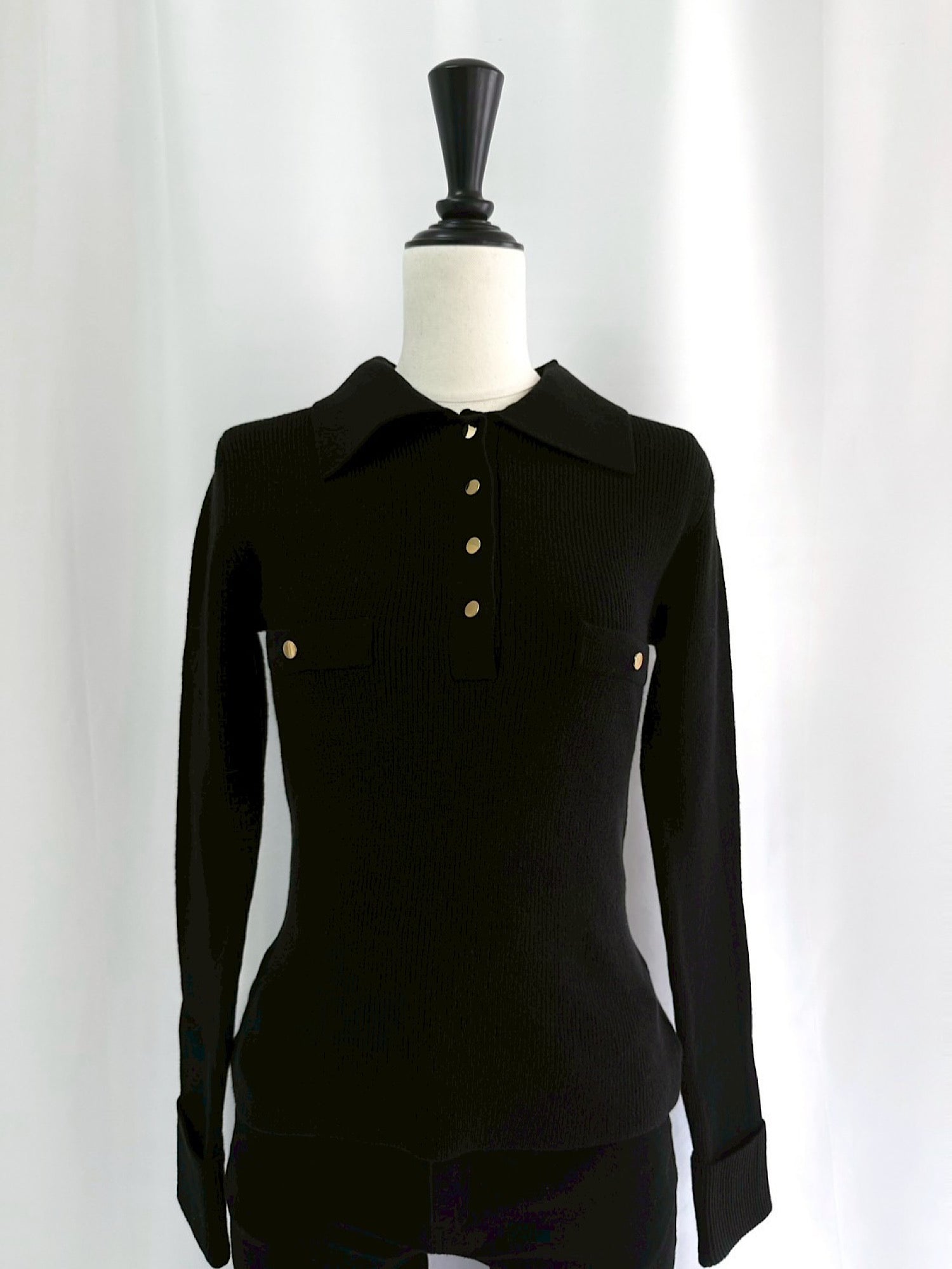 Big collar gold button rib knit