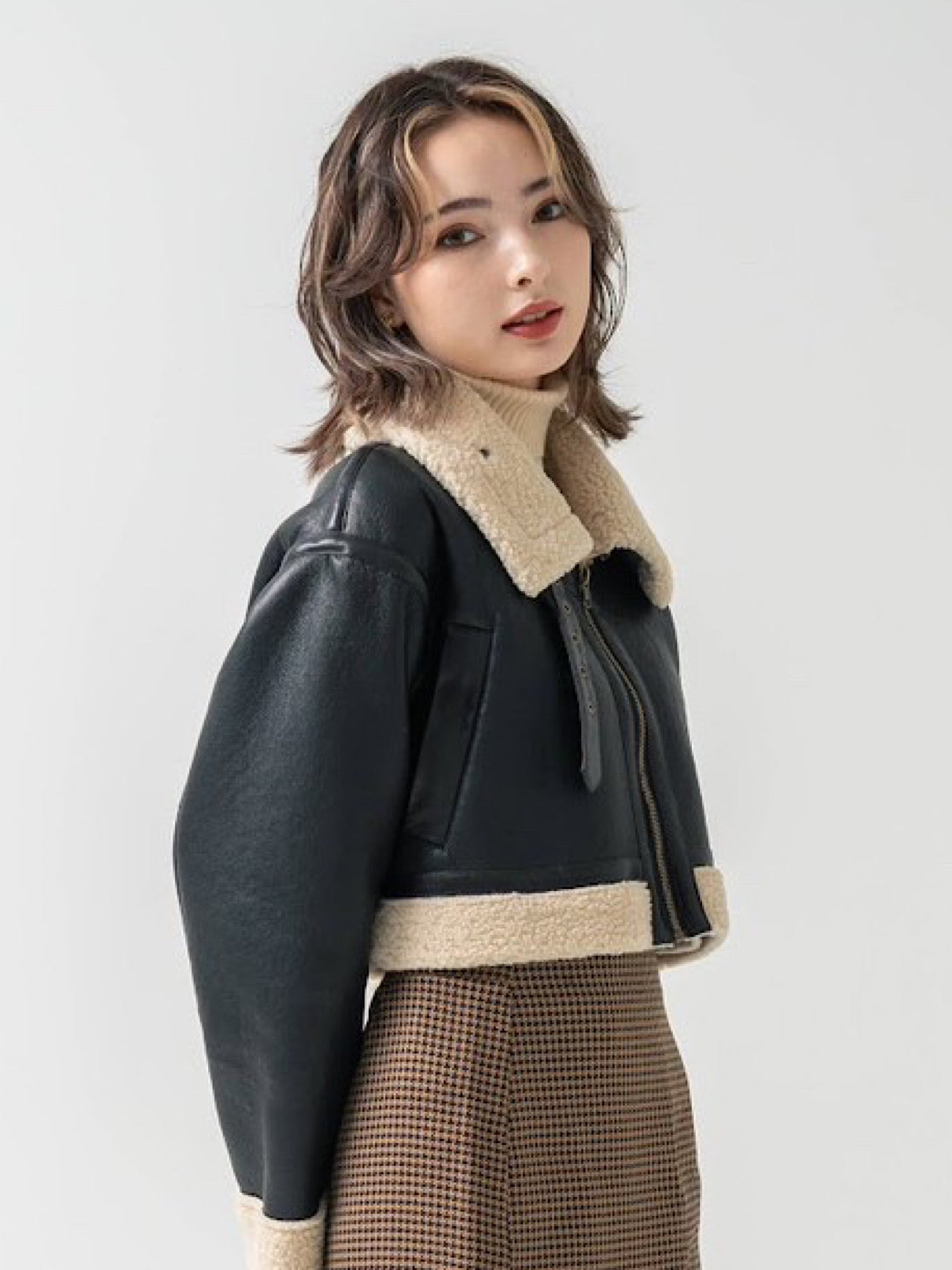 Mouton cropped jacket