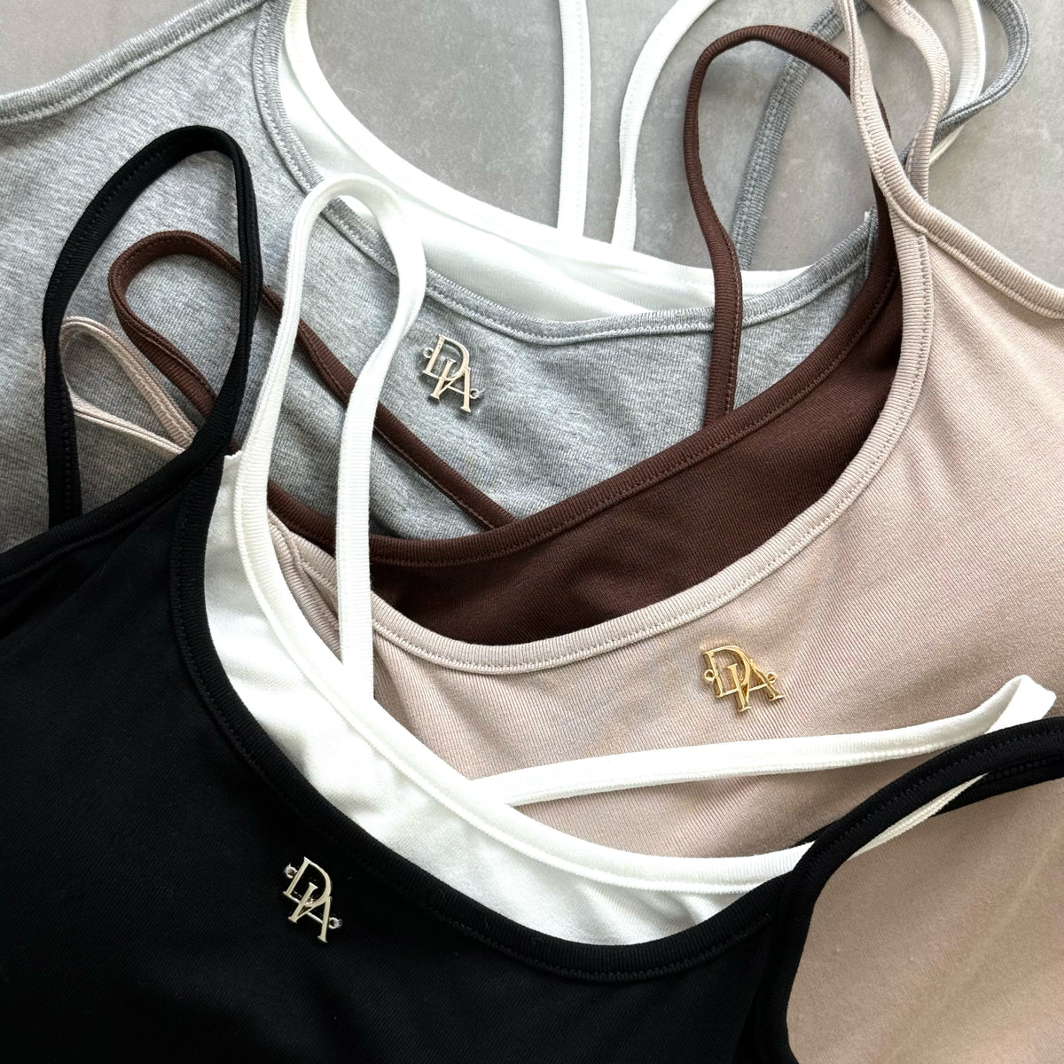 Layered back open camisole with inner bra | DIANTÉ (ディアンテ 