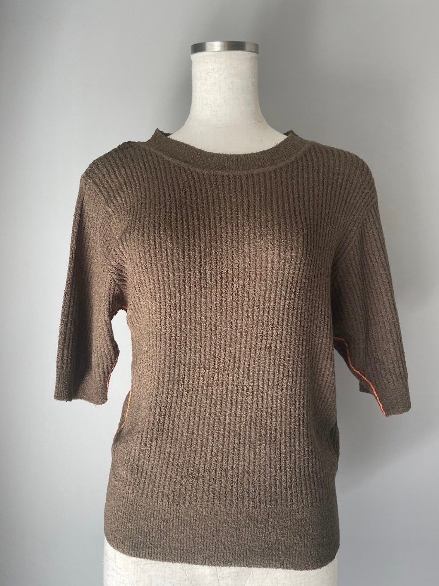 Bouclé half sleeve knit