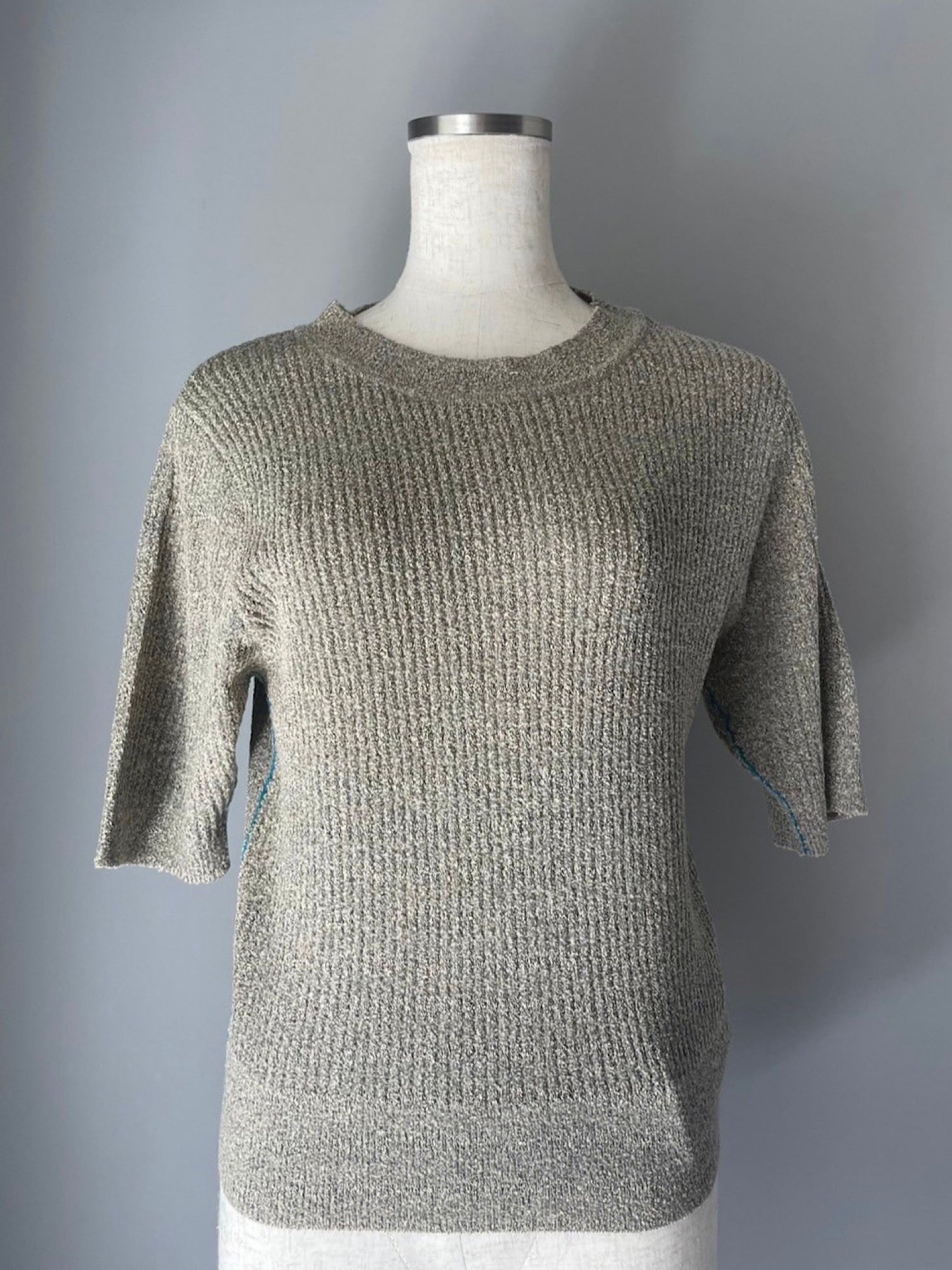 Bouclé half sleeve knit