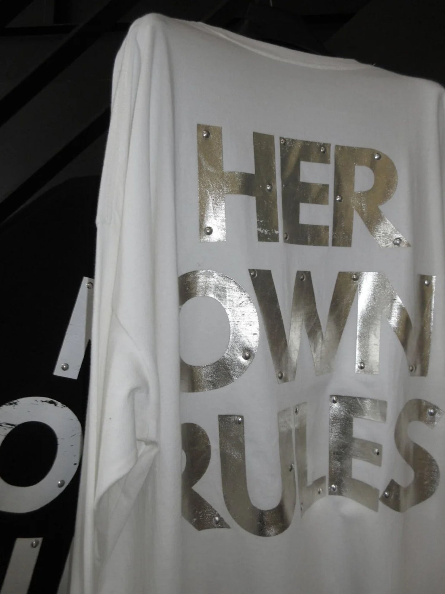 【予約】HER OWN RULES long sleeve Tee(9月下旬発送予定)