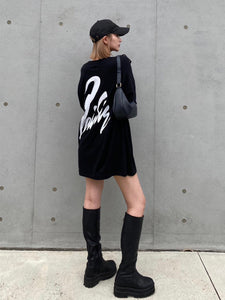 Cursive writing long sleeve Tee