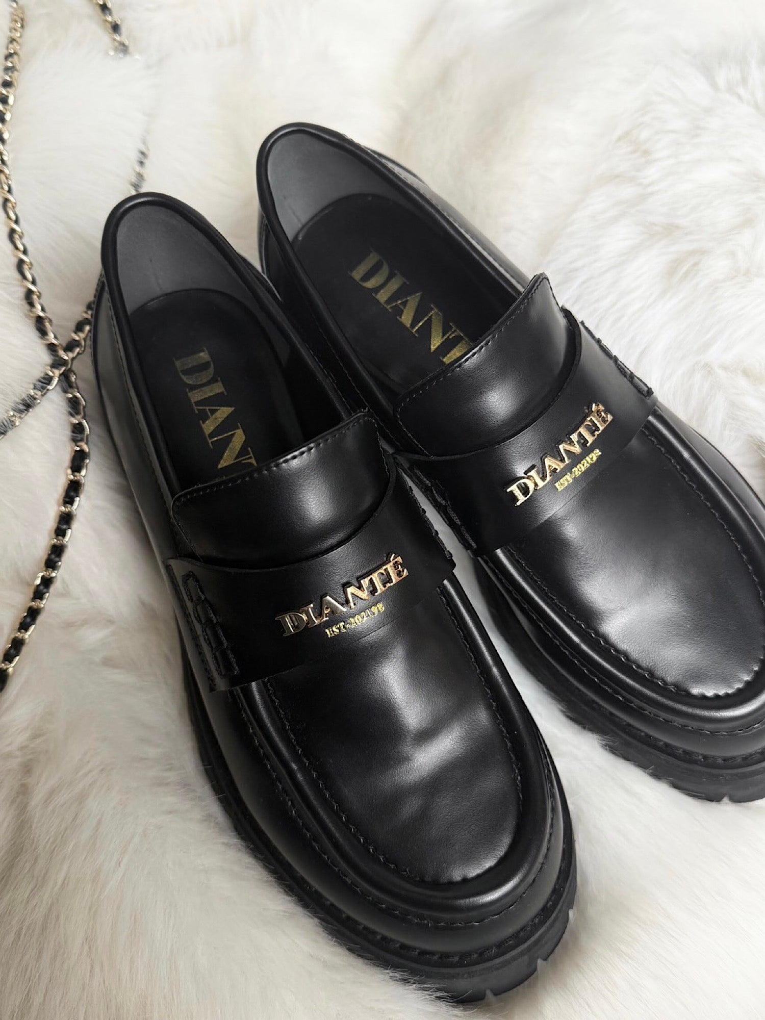 【予約】Logo plate wedge sole loafers(4月中旬～下旬発送予定)