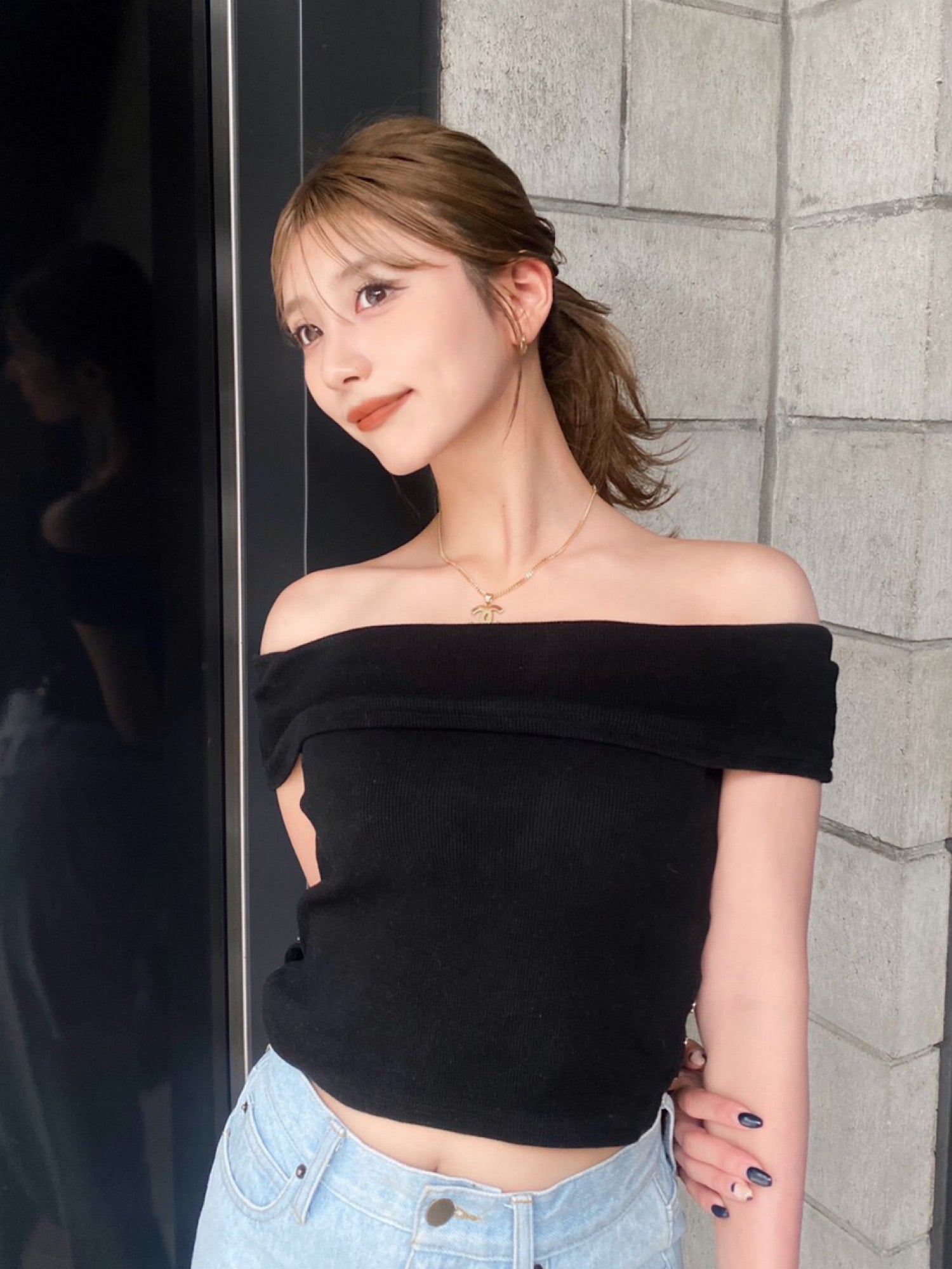Side button off-shoulder rib tops