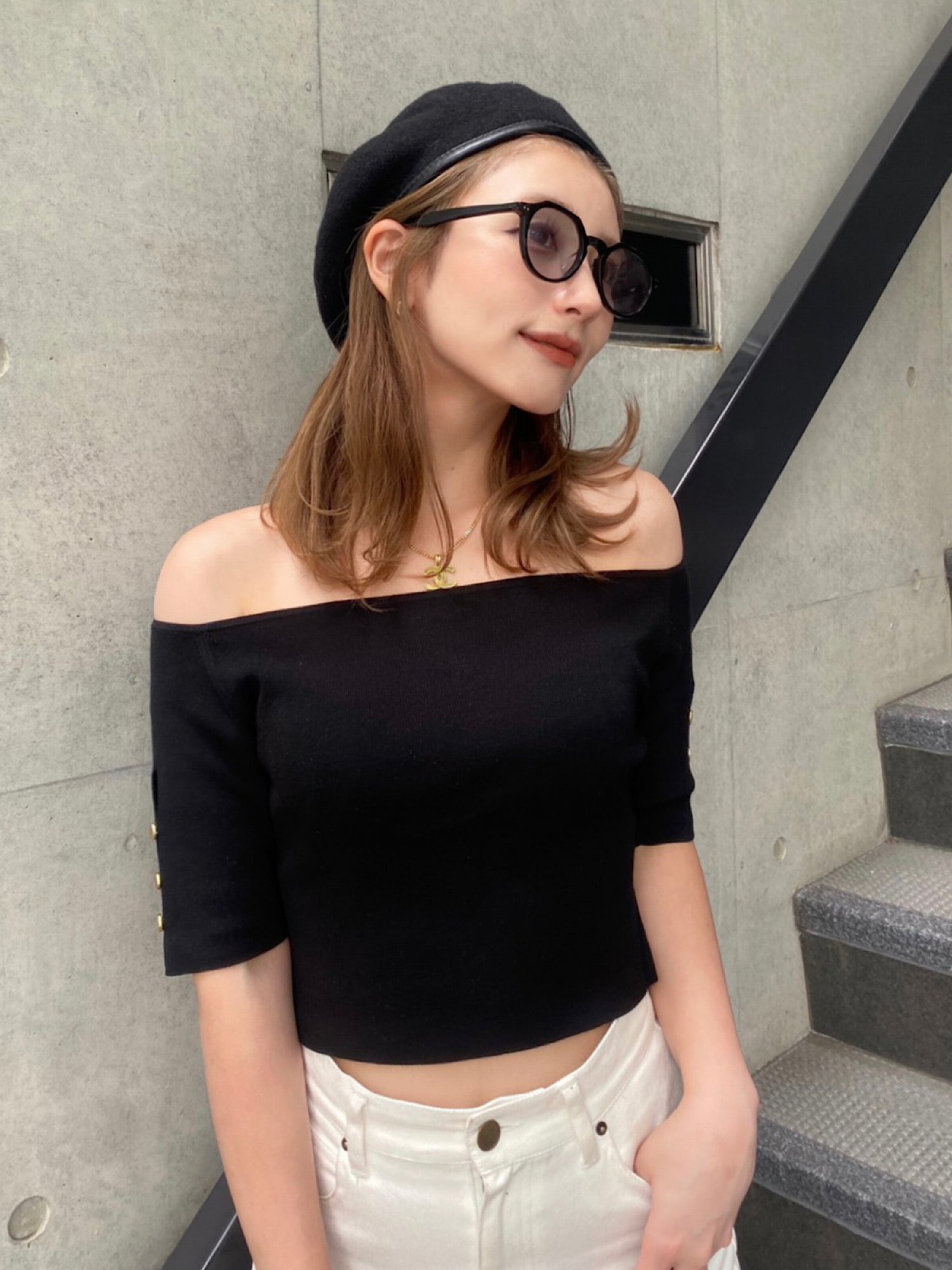 Design half sleeve off shoulder tops