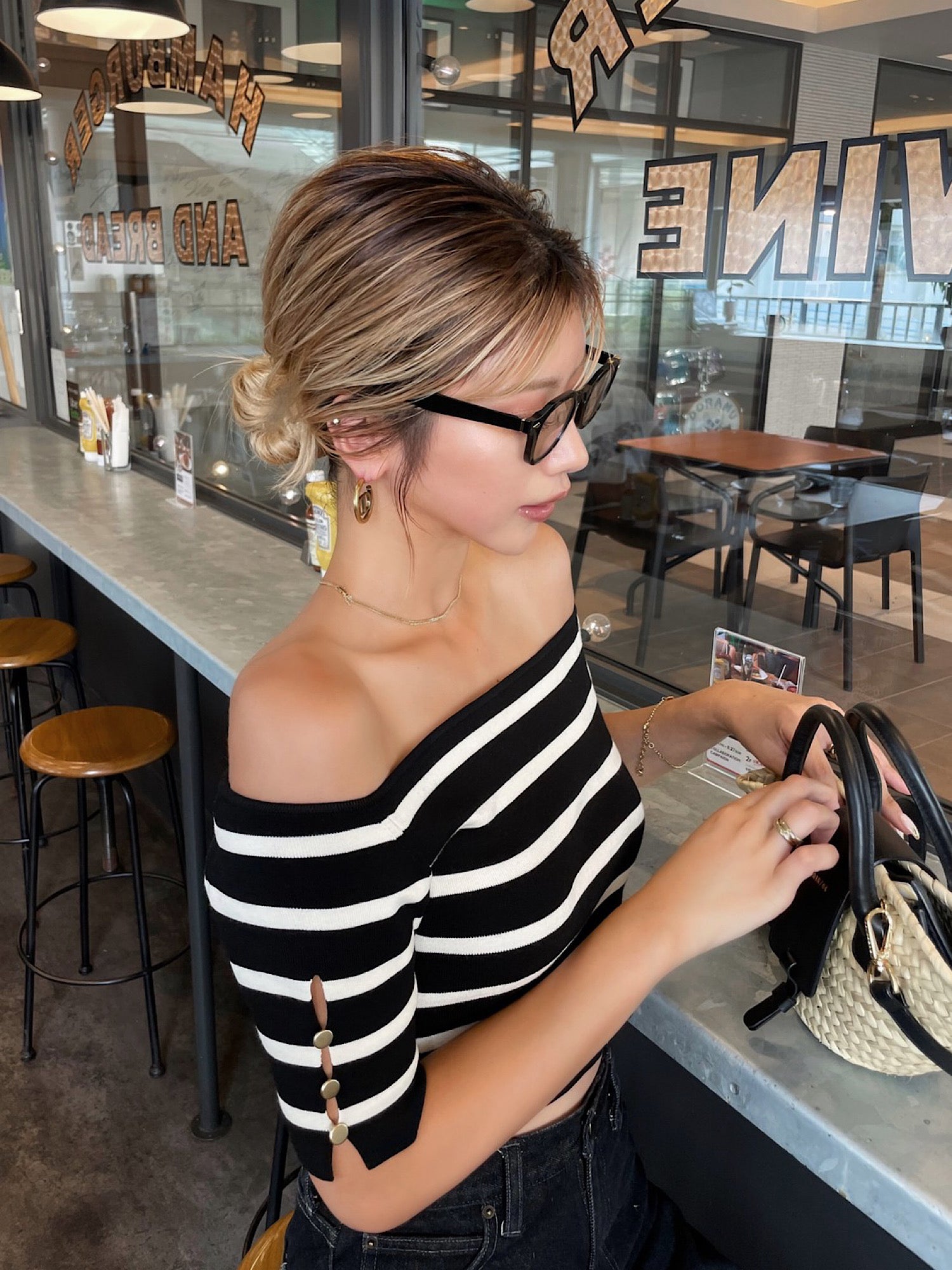 Design half sleeve off shoulder tops