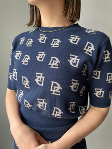 Monogram half knit