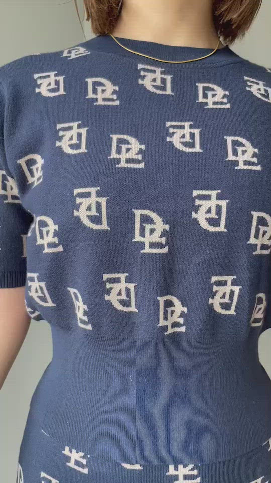 Monogram half knit