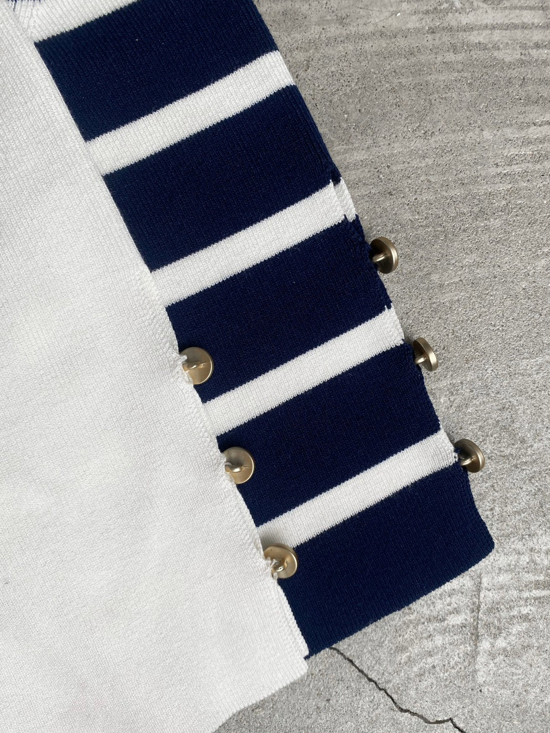 Design half sleeve off shoulder tops