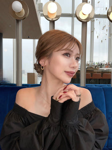 Volume sleeve off shoulder blouse