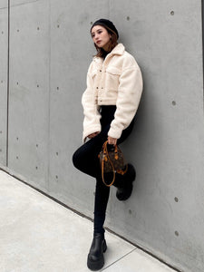 Middle gauge short knit